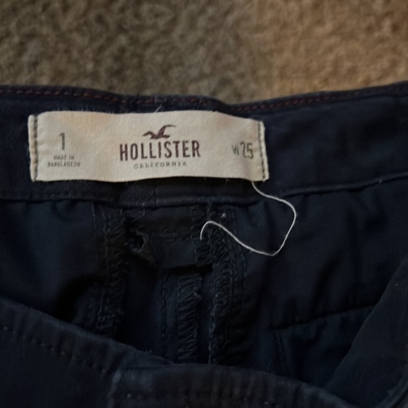 Girls Shorts 2 Pairs Hollister & AF - Picture 2 of 6